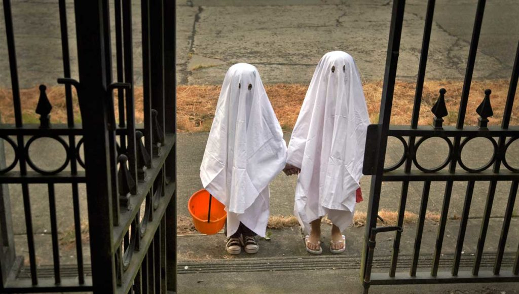 Child Dressed As Ghost Accused Of Islamification Of Halloween