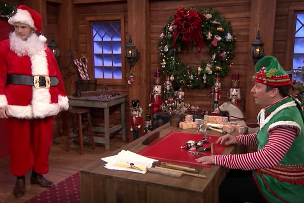 Jimmy Fallon Can t Stop Laughing At Chris Pratt s Mad Lib Theater Santa